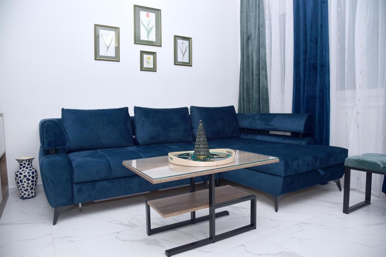 La Luna Premium Deluxe Apartment With Free Jacuzzi, Bikes & Covered Parking Nasice Экстерьер фото