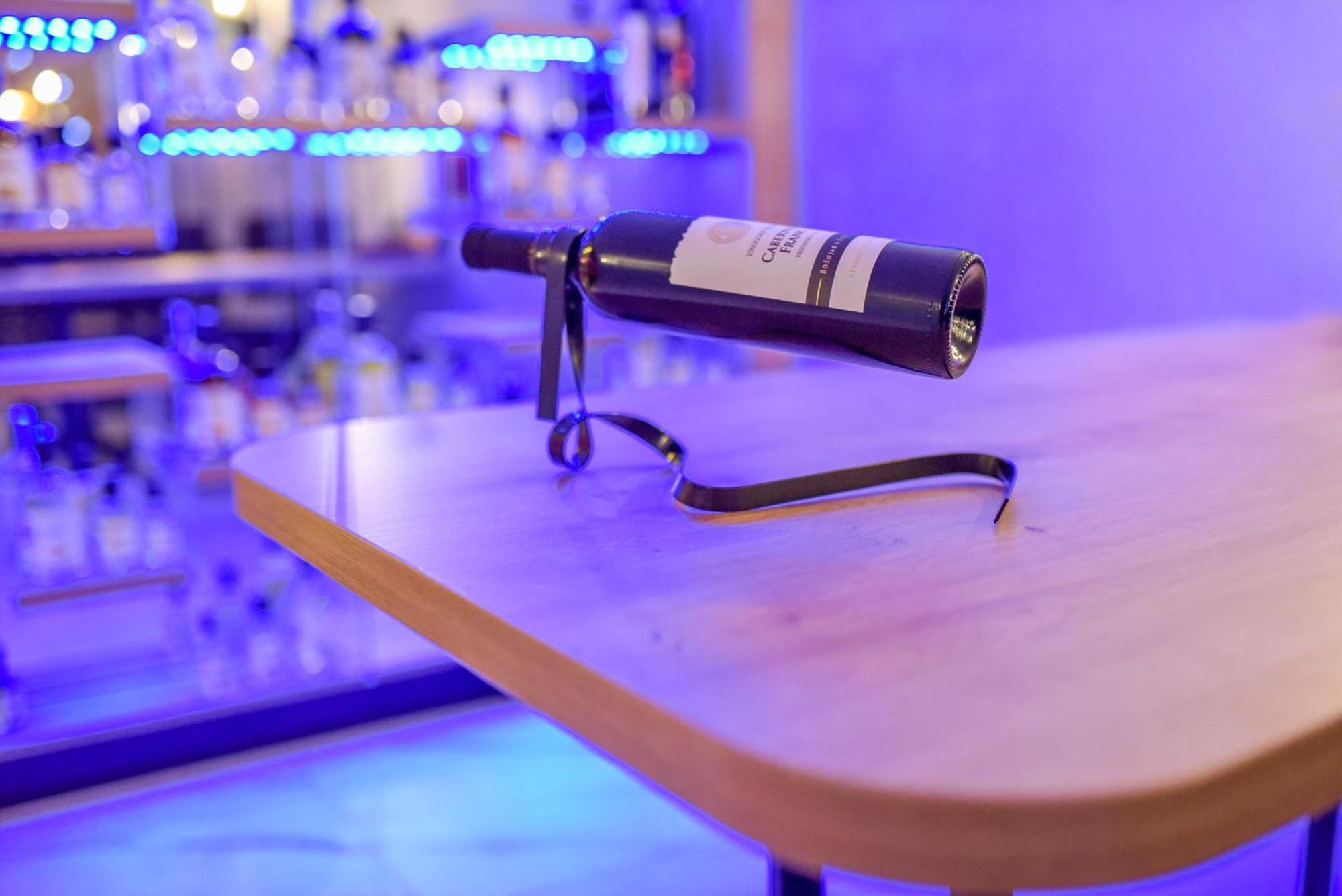 La Luna Premium Deluxe Apartment With Free Jacuzzi, Bikes & Covered Parking Nasice Экстерьер фото